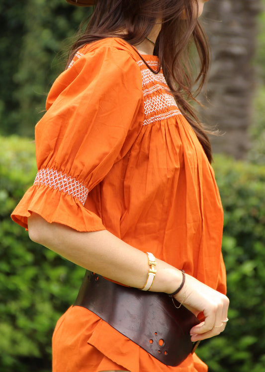 Blusa donna Diana Shirt orange in 100% cotone con dettaglio arricciato e tonalità arancione, stile boho chic estivo, taglia unica.
