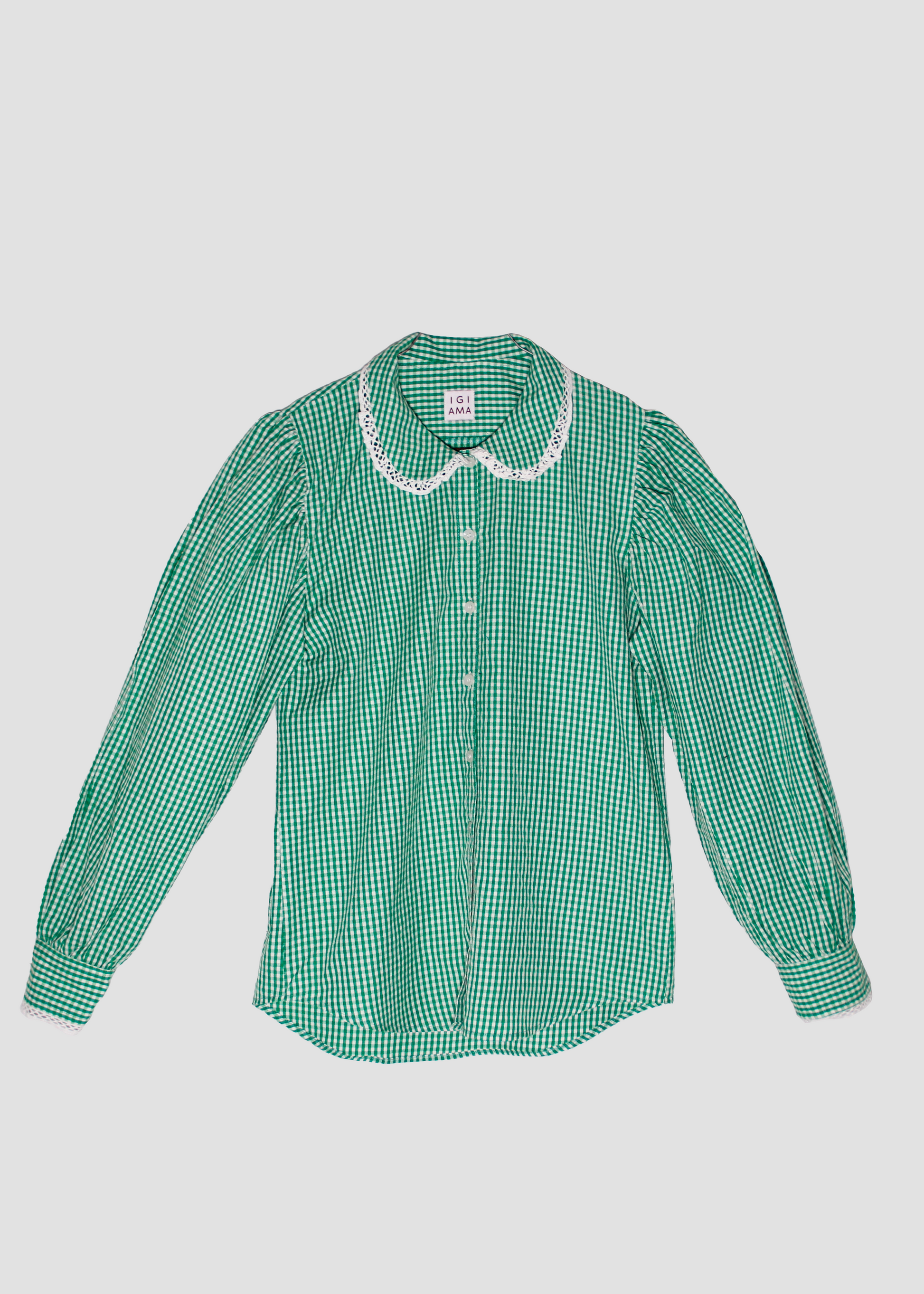 Old School Shirt, camicia verde a quadri in 100% cotone, maniche lunghe a sbuffo, dettagli in pizzo bianco su colletto e bordo maniche, taglia unica, prodotta in India, perfetta per un look vintage e ricercato.
