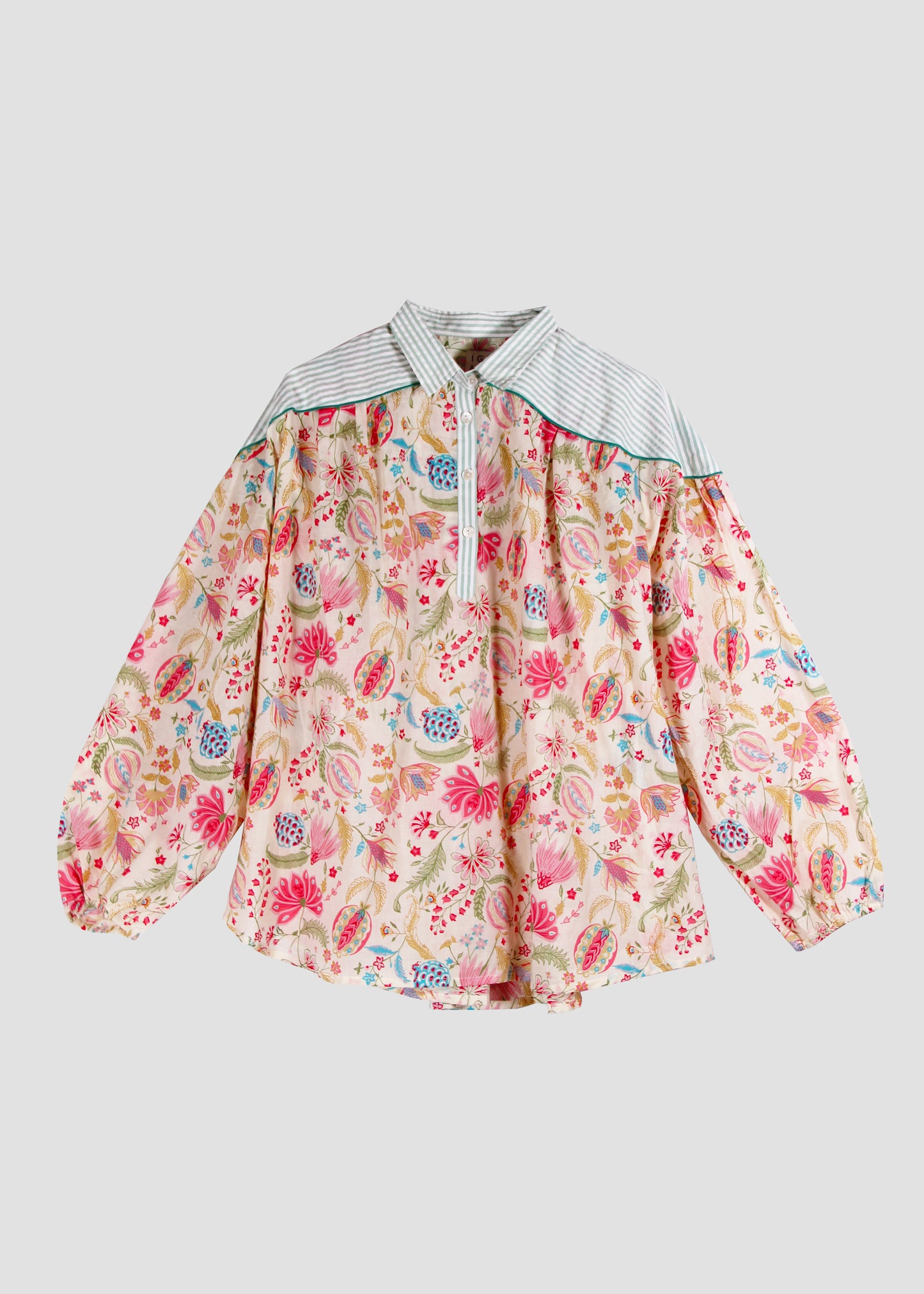 Camicia donna Canyon Shirt floreal/green stripes in 100% cotone con vestibilità oversize, doppia trama floreale e righe verdi, polsini elasticizzati e stile boho chic estivo, taglia unica.