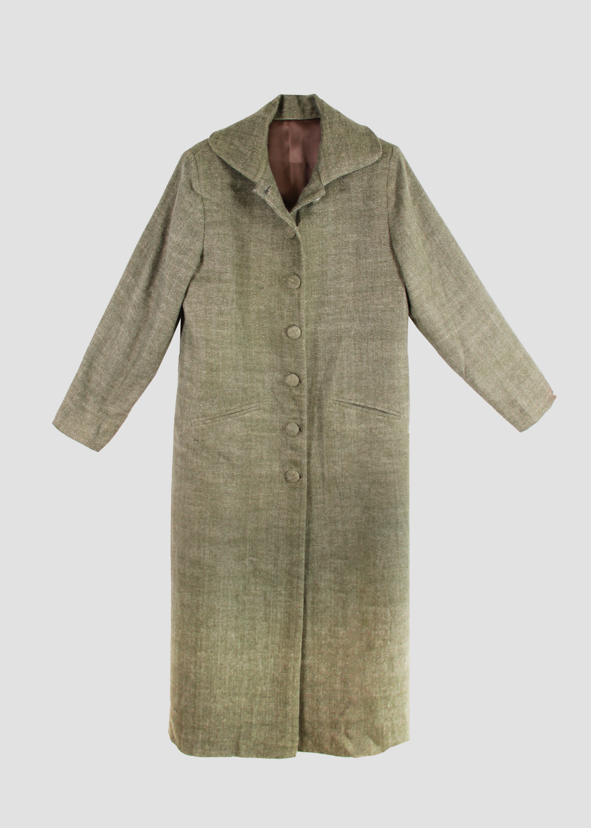 IGI AMA Oxford Coat – Cappotto verde in 100% cashmere con fodera in seta, chiusura frontale con bottoni in tessuto e spalle strutturate. Elegante e leggero, ideale per le mezze stagioni. Prodotto in India, solo lavaggio a secco e stiratura a bassa temperatura.