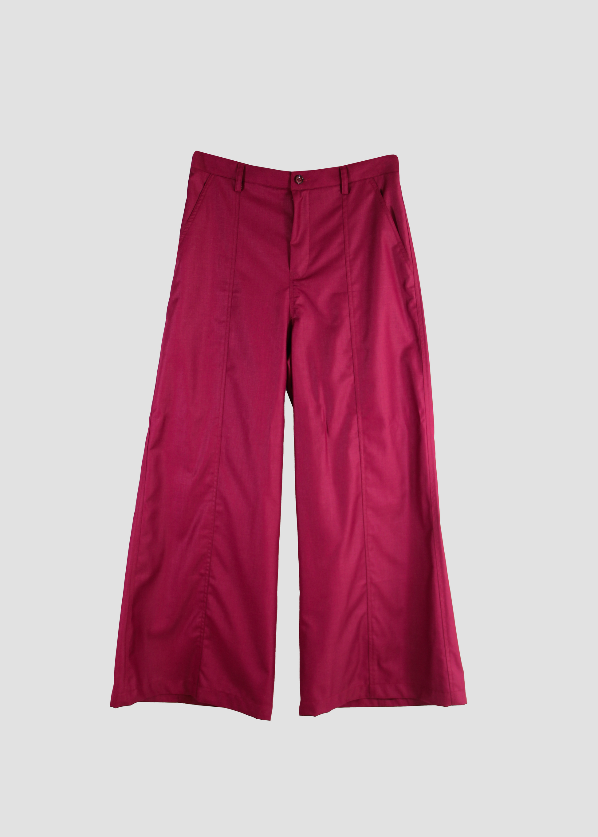 IGI AMA Funky Casual Suit – Completo magenta in viscosa con giacca a vita aderente e spalle strutturate e pantaloni a vestibilità regolare. Taglia unica Small, prodotto artigianalmente in India. Lavabile a 30°C e stirabile a bassa temperatura.