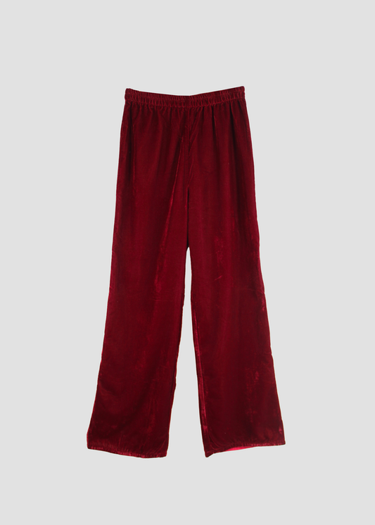 IGI AMA Velvet Pants – Pantaloni bordeaux in 100% velluto, da indossare a vita alta o bassa. Vestibilità comoda e taglia unica, adatti a diverse corporature. Prodotto in India, lavabile in lavatrice a 30°C e stirabile al rovescio a bassa temperatura.