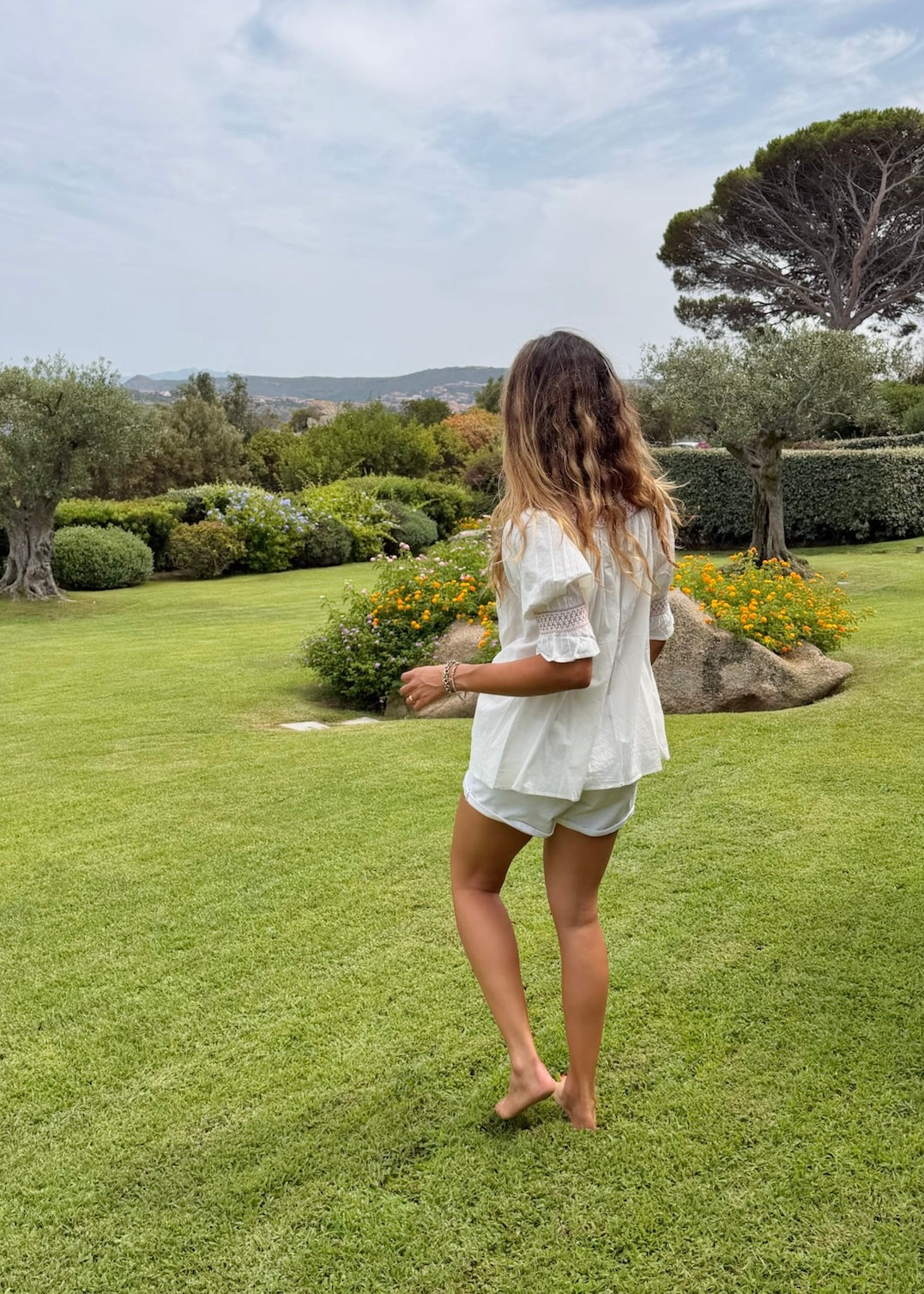 Bougainville white shirt worn by model