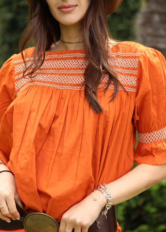 Blusa donna Diana Shirt orange in 100% cotone con dettaglio arricciato e tonalità arancione, stile boho chic estivo, taglia unica.
