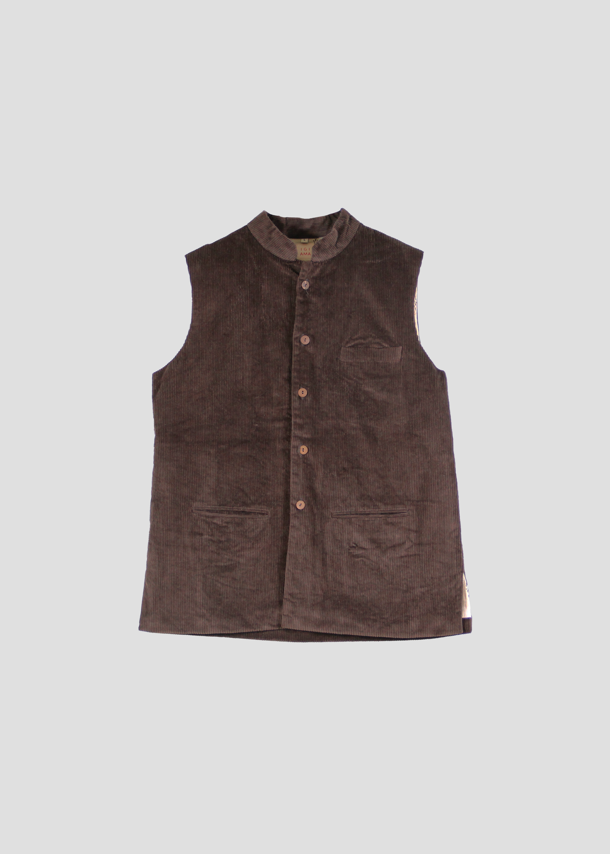 Gilet Hunting in chocolate Corduroy, men's vest in chocolate corduroy with green lining. Made in corduroy with cotton lining. Mandarin collar. Made in India. Dry clean only, iron at low heat, do not bleach.