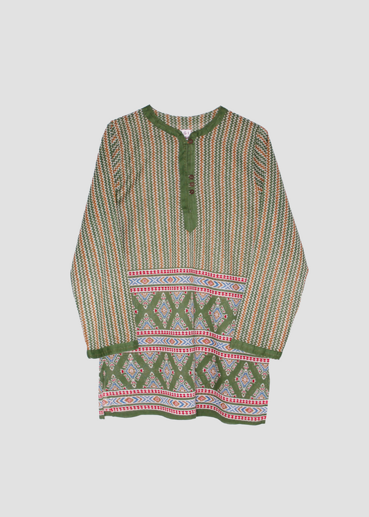 Copricostume leggero da donna in voile verde, modello Margherita di IGI AMA, realizzato in 100% voile, taglia unica, prodotto in India, perfetto come copricostume da mare per l’estate e le vacanze.