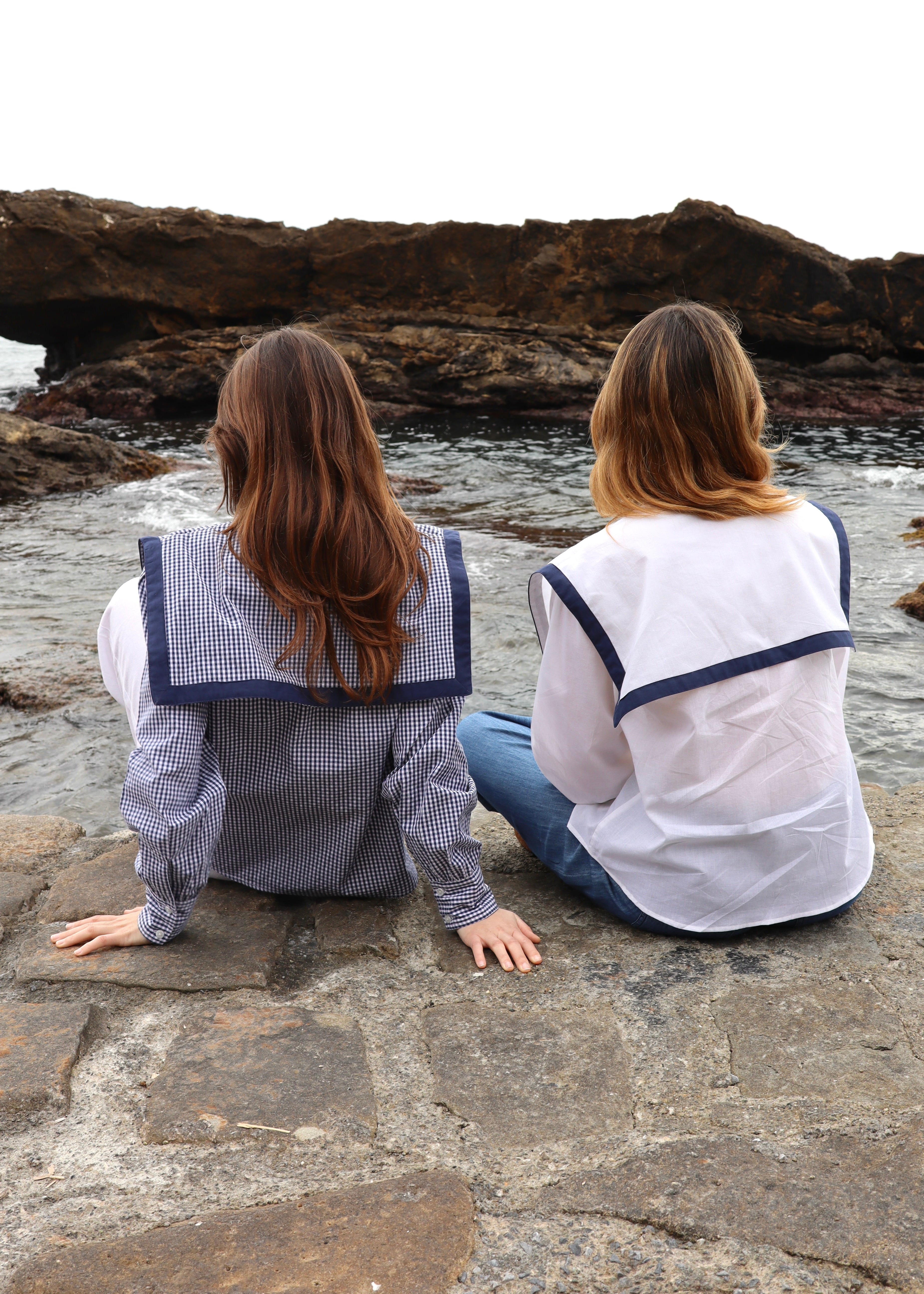 Camicia Sailor Sampei Igiama bianca e blu in 100% cotone, stile marinara con colletto da marinaio, maniche lunghe, taglia unica S-L, prodotta in India