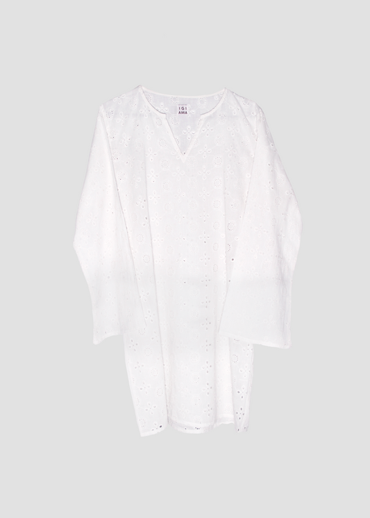 Copricostume da donna in sangallo bianco, modello IGI AMA, realizzato in tessuto leggero traforato, taglia unica, prodotto in India, perfetto come copricostume da mare per l’estate e le vacanze.